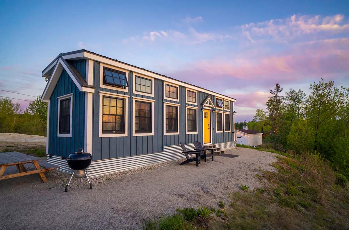 unique places to stay maine - tiny house