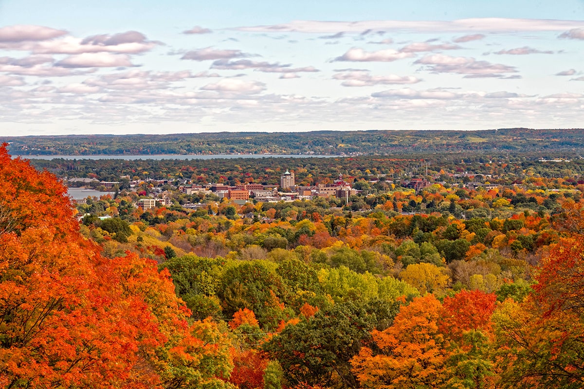 lake michigan small towns - Traverse City, Michigan