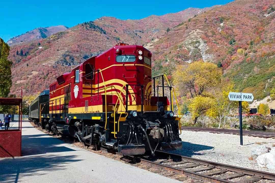 utah fall colors - Heber Valley Historic Railroad 