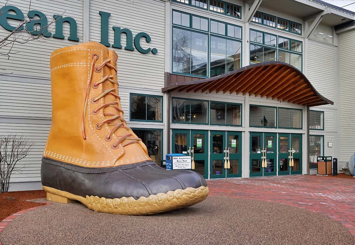 things to do maine fall - llbean store