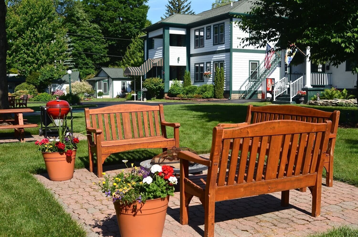 Victoria Resort Bed & Breakfast and Cottages