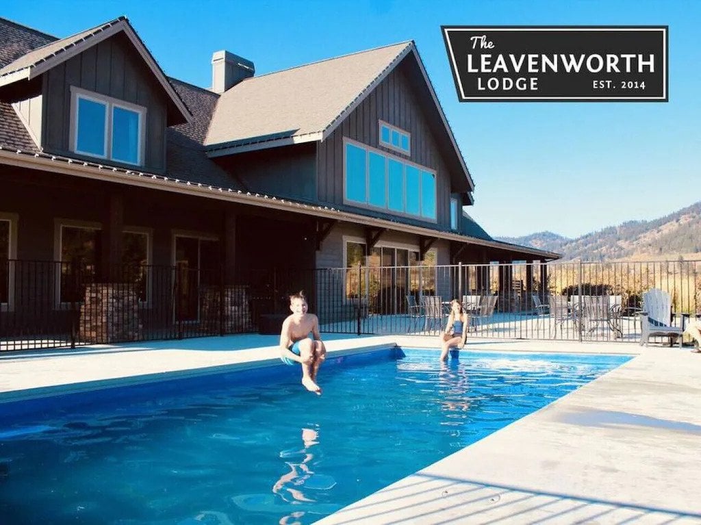 The Leavenworth Lodge
