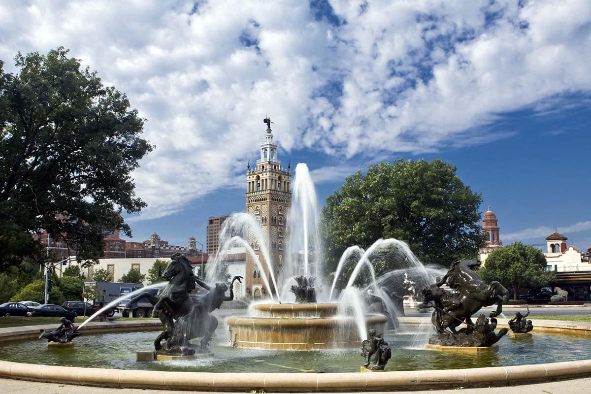 free things to do kansas city - fountain hunting