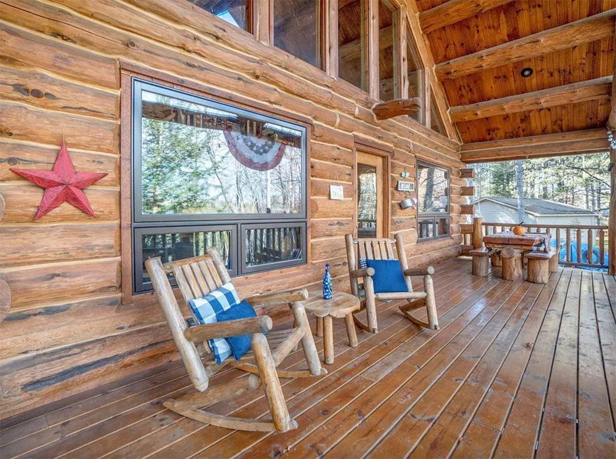 rustic michigan cabin with hot tub