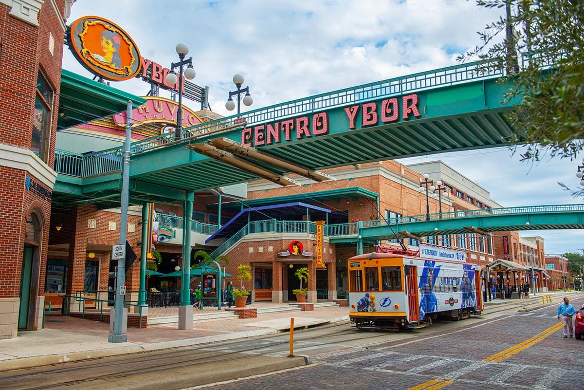 free things to do tampa - ybor