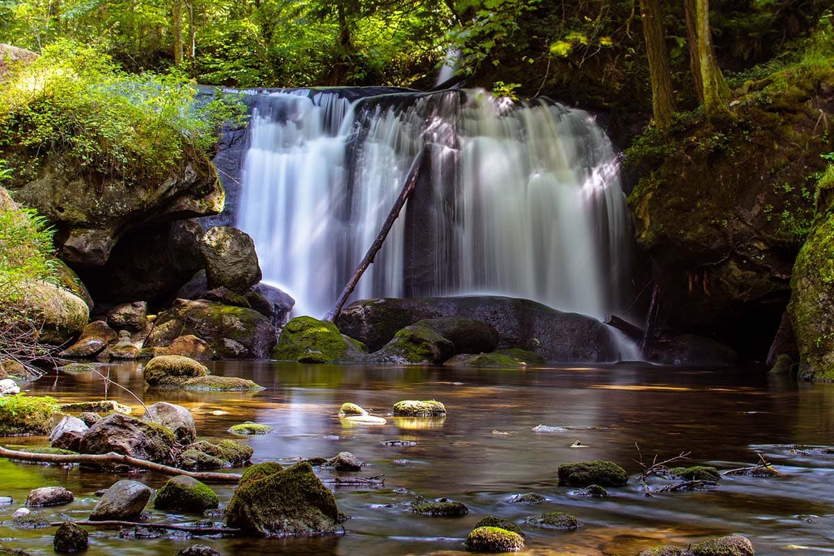 swimming holes washington - whatcom falls