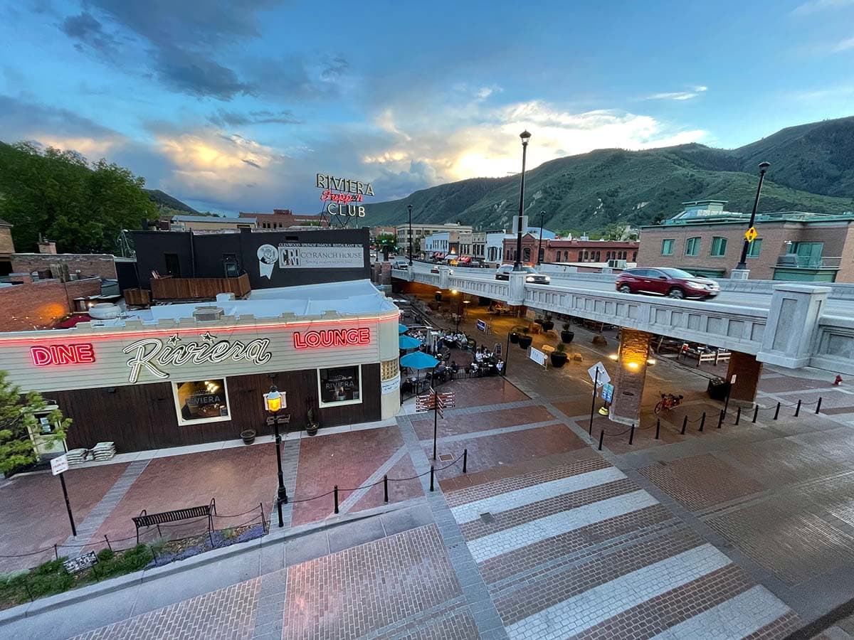 colorado mountain towns - glenwood springs