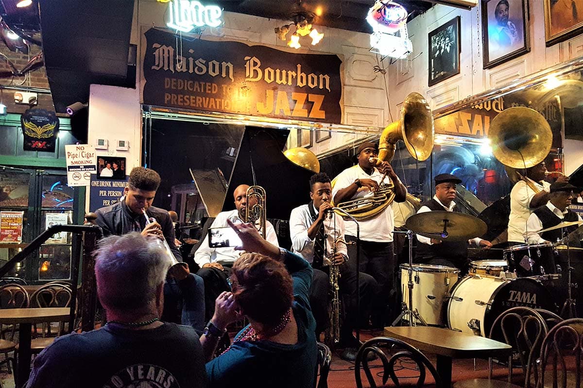 free things to do in new orleans - jazz clubs