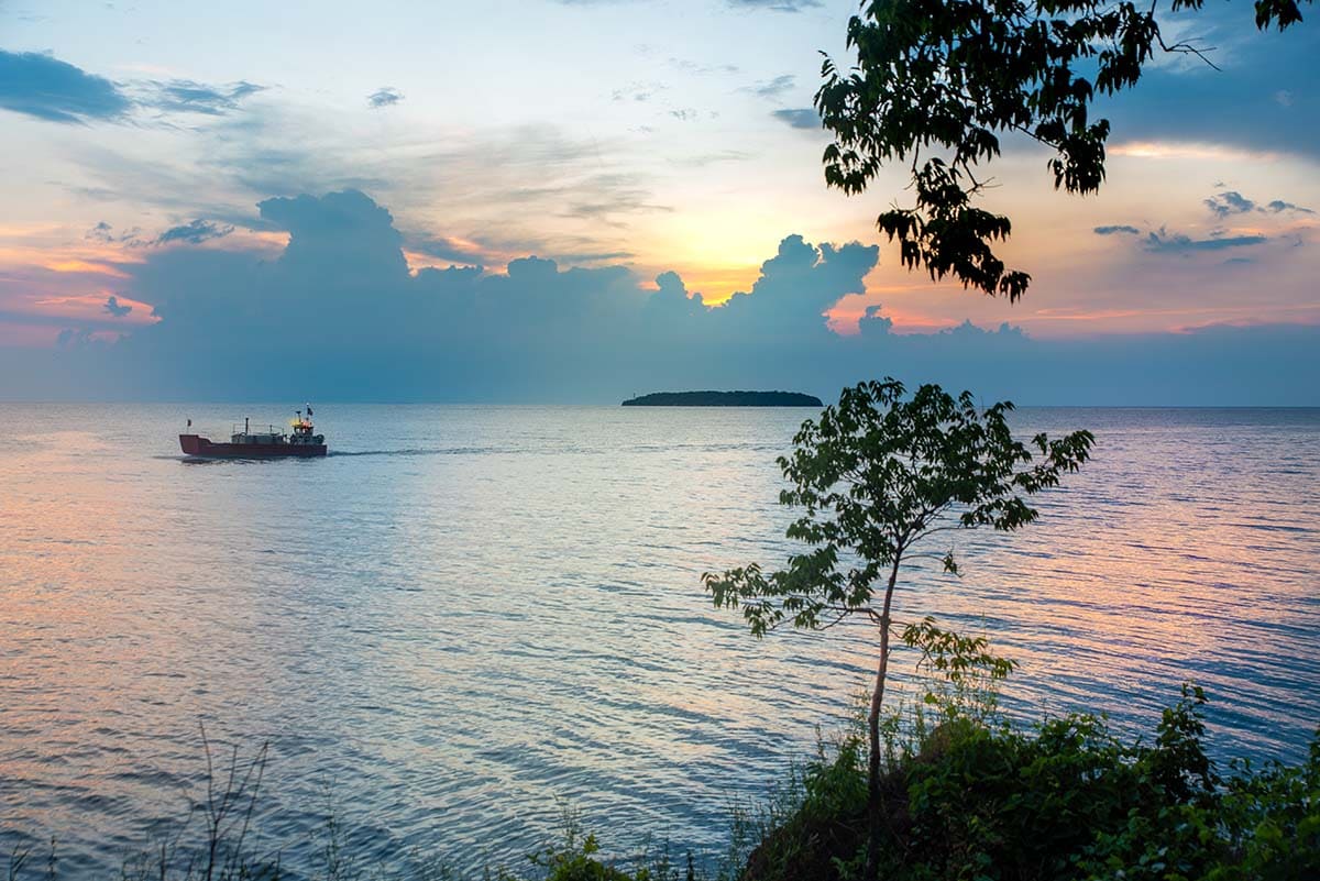 great lakes islands - south bass island