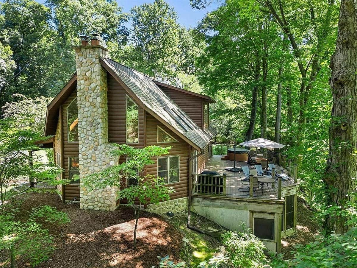 hot tub cabin near chicago