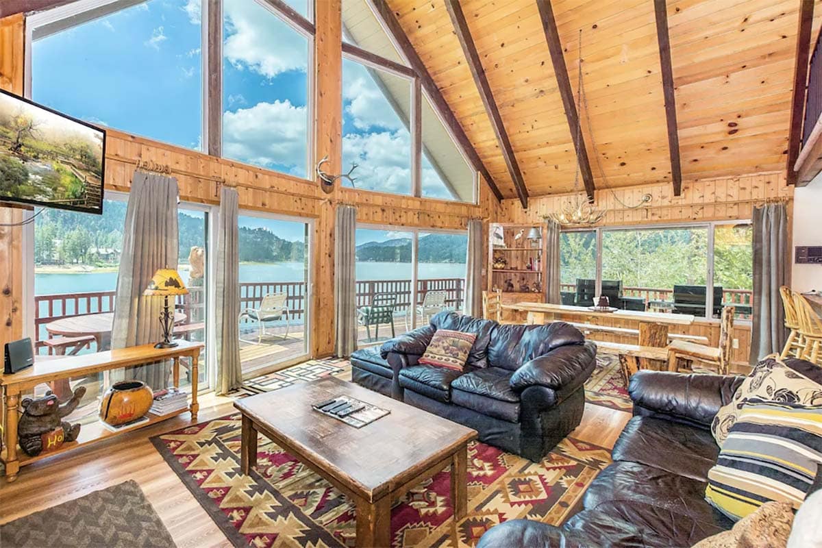 lakefront cabin rental near la