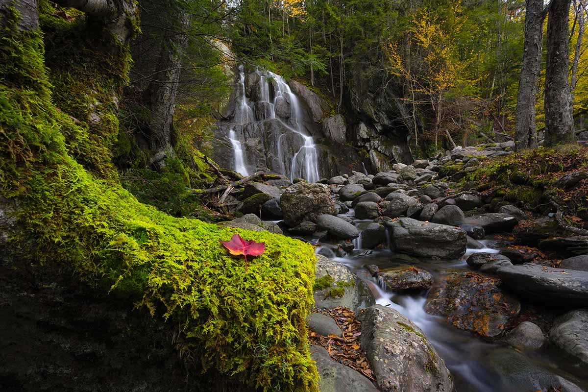 hikes near stowe vt - moss glen falls