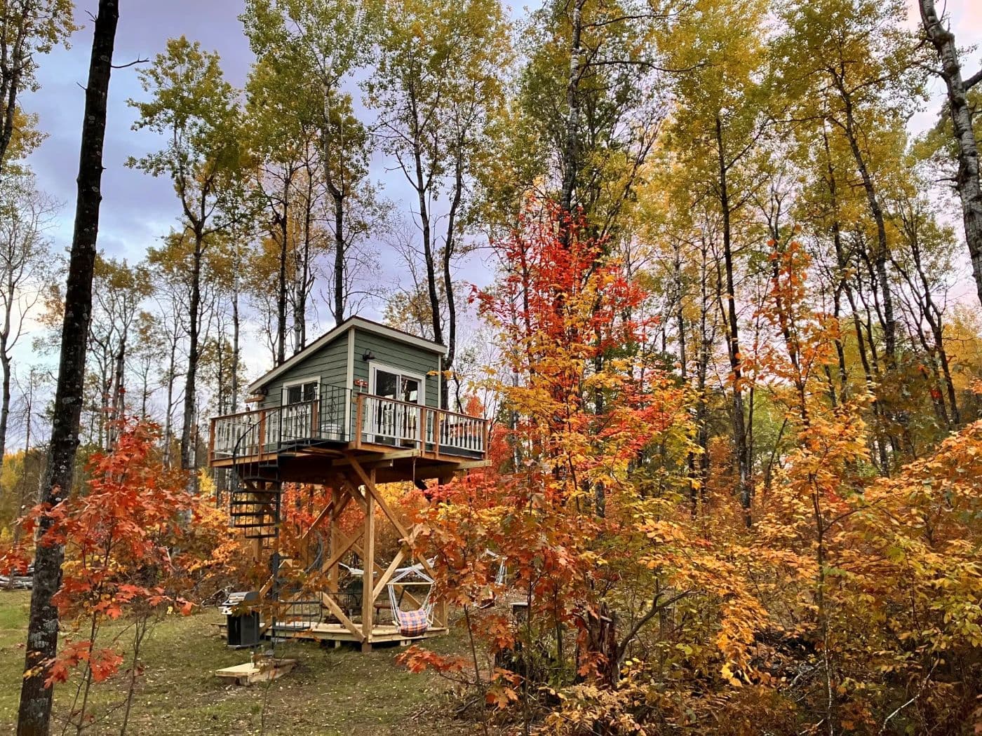 treetop treehouse