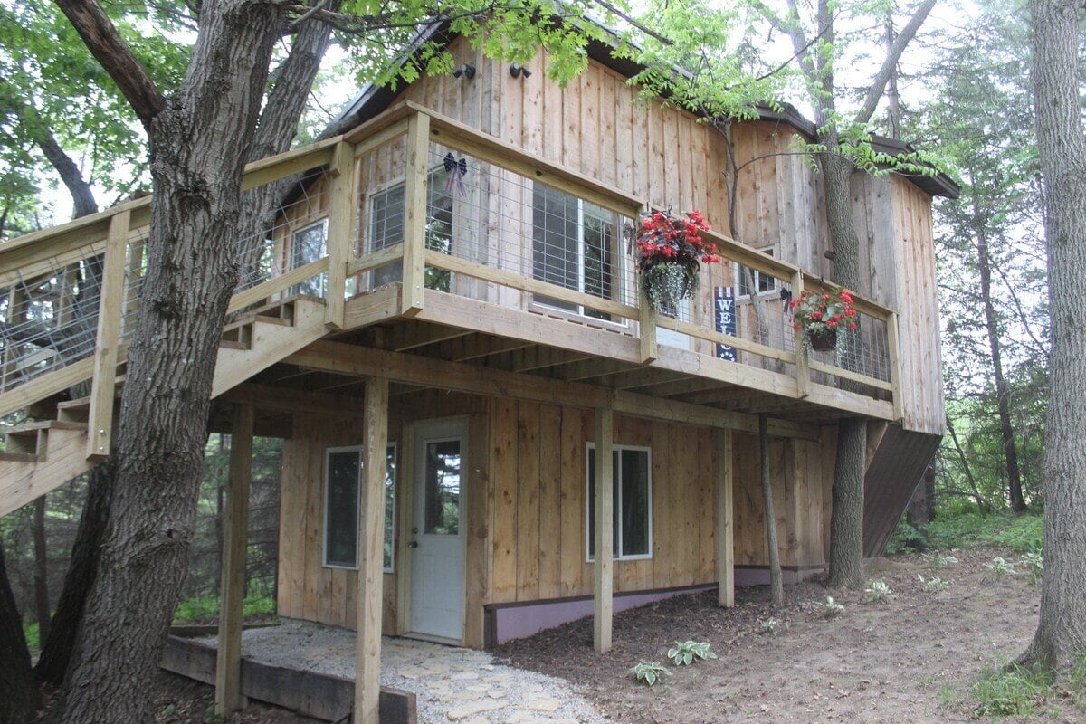 Nestling Pines Treehouse